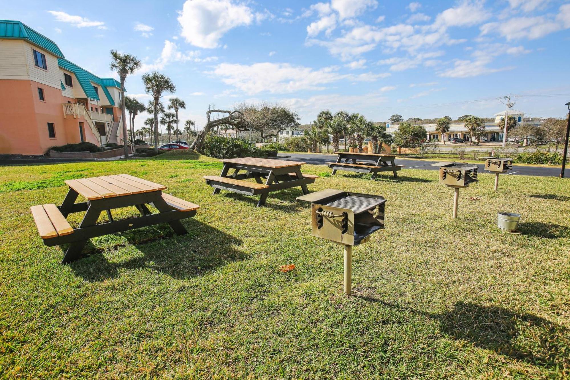 Sea -214 2Br Ocean View Pool Free Tix Crescent Beach Exterior photo